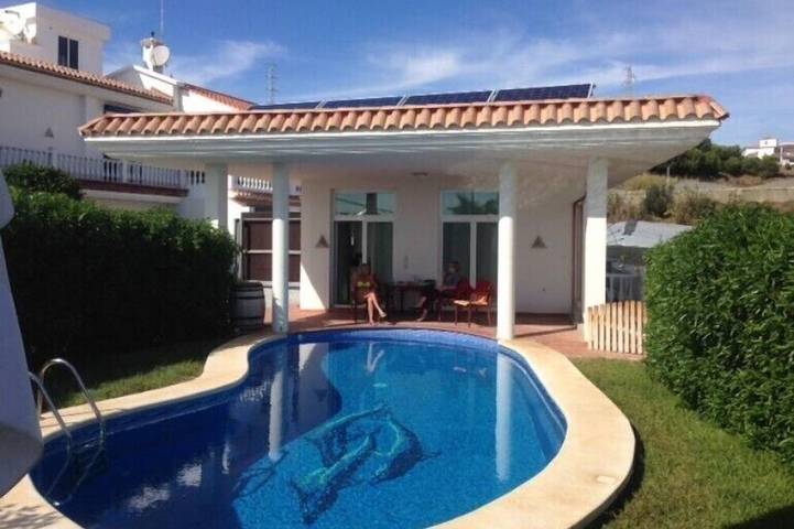 Ferienhaus für 2 Personen, mit Balkon und Garten sowie Pool