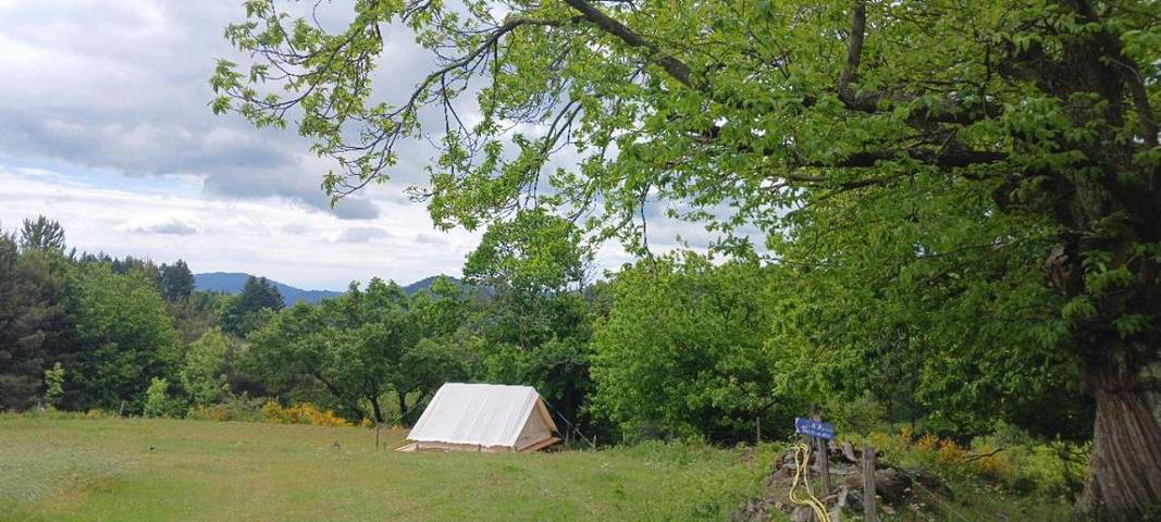 Camping pour 6 personnes, avec vue et jardin, animaux acceptés dans Privas - 2