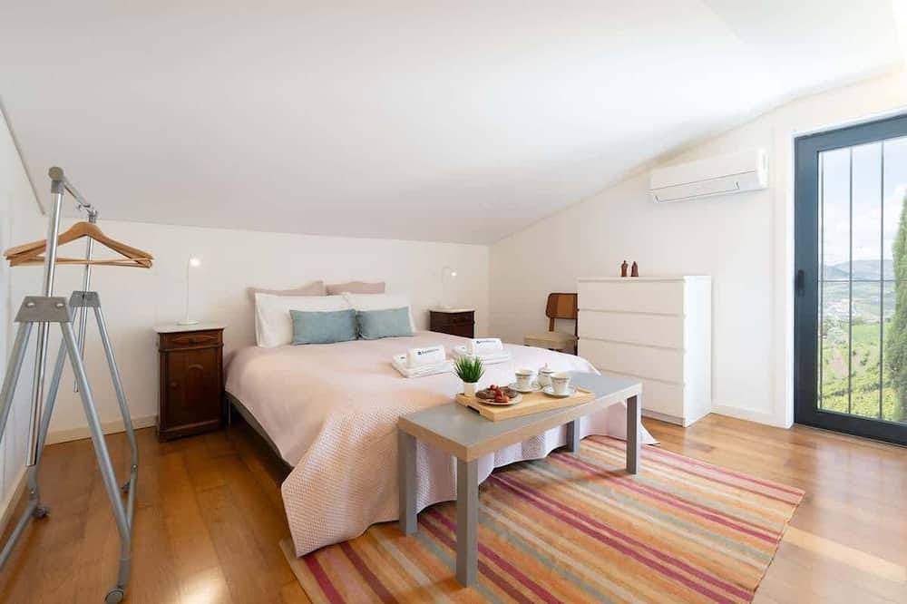 Casa dos Ciprestes - Pool & Vines Haven in Serra do Marão, Lamego