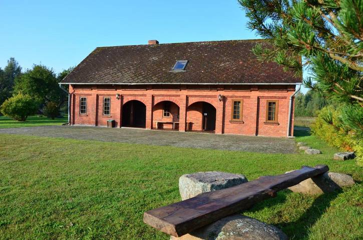 Bungalow für 8 Personen, mit Sauna und Ausblick sowie Garten und Terrasse, mit Haustier in Lettland