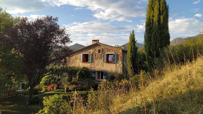 Gîte pour 2 personnes, avec Terrasse et Jardin à Digne-les-Bains - 2