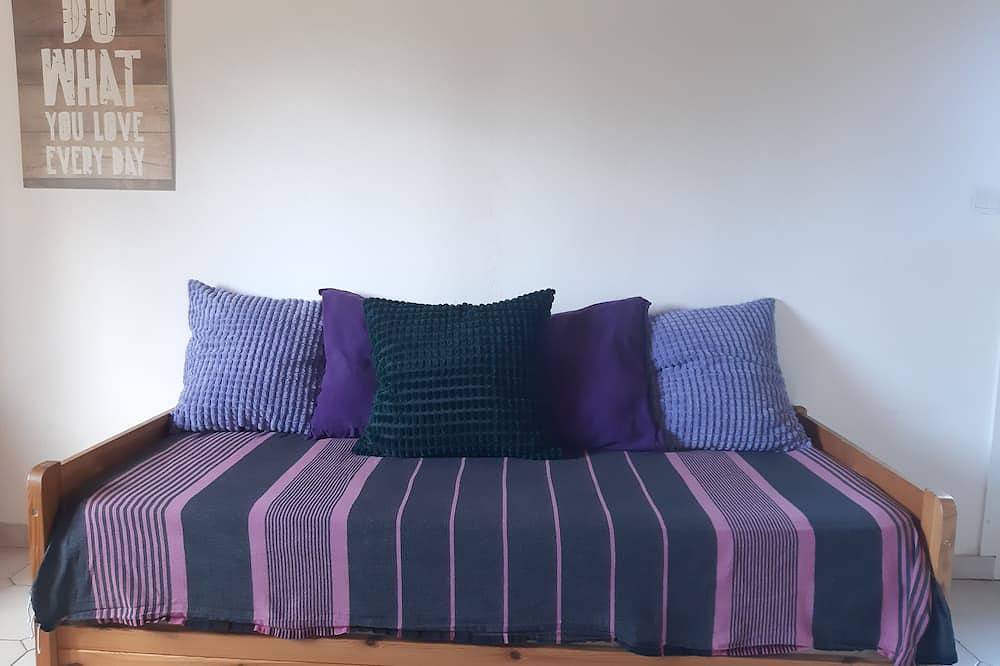 Ganze Wohnung, Apartment with large garden and parking, Uzès in Uzès, Nimes und Umgebung