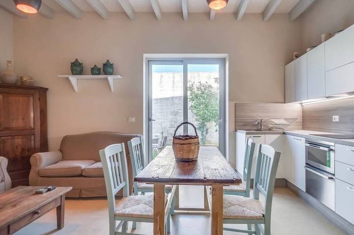 Ferienwohnung für 4 Personen, mit Balkon und Garten sowie Pool, mit Haustier - 1