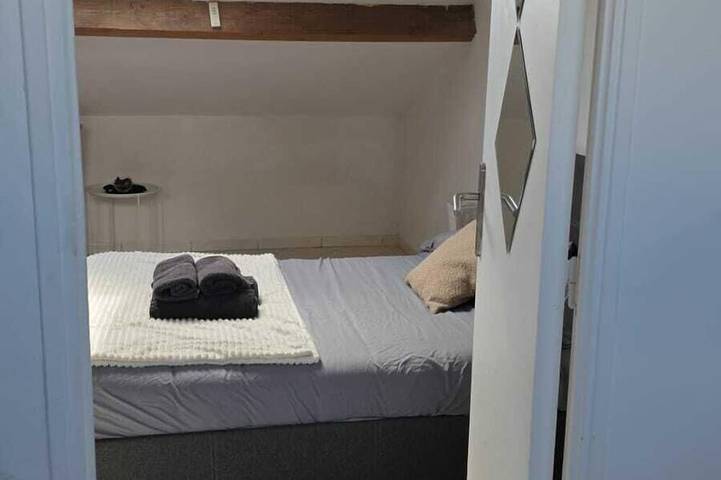 Location de vacances pour 8 personnes, avec piscine et balcon à La Ferté-Gaucher - 2