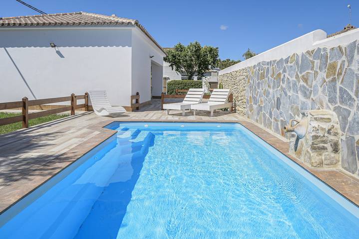 Casa rural para 4 personas, con Jardín