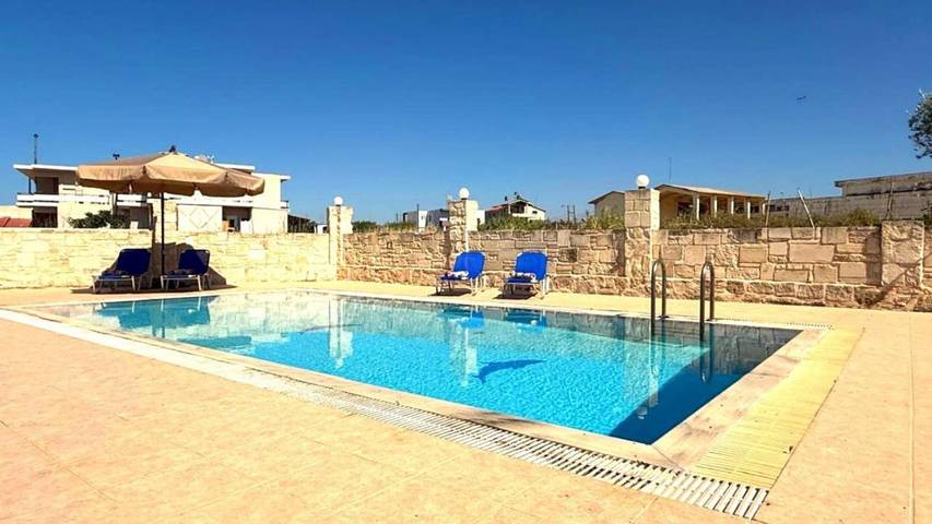 Ferienwohnung für 6 Personen, mit Ausblick und Garten sowie Pool - 1