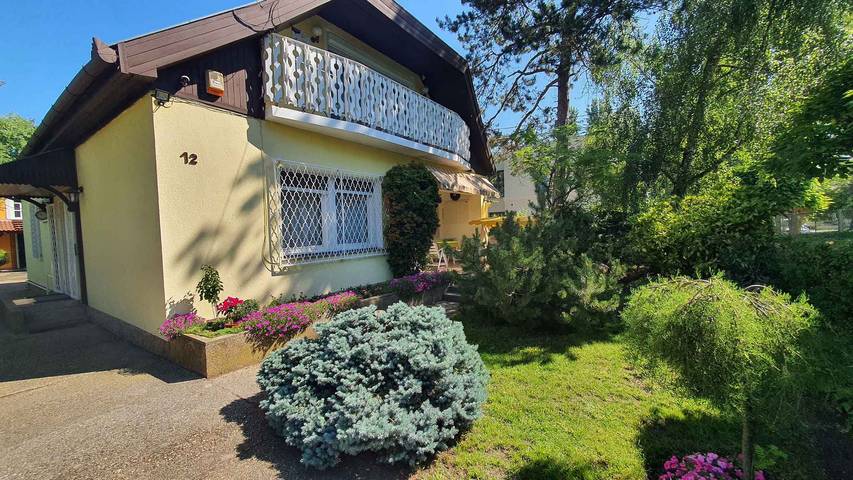 Villa für 6 Personen, mit Balkon und Garten am Balaton