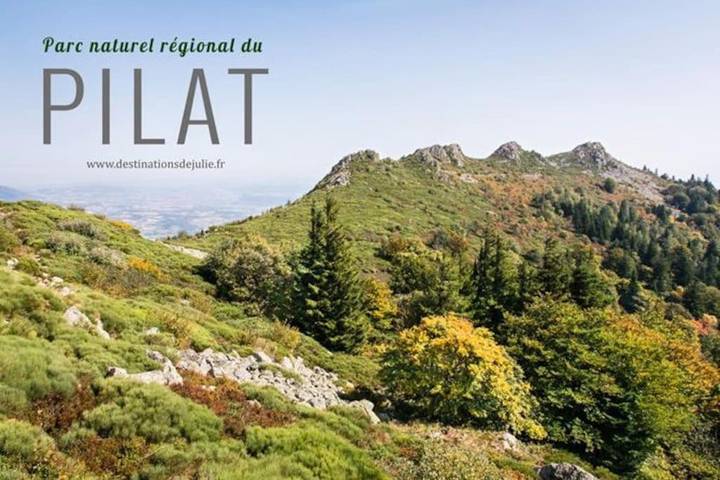 Location de vacances pour 7 personnes, avec vue et jardin à Saint-Just-Malmont - 2