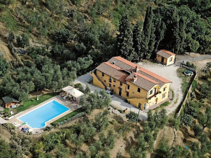 Villa per 13 persone, con giardino e piscina a Monsummano Terme