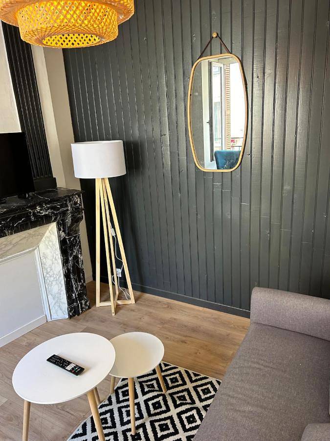 Appartement entier, One-Bedroom Apartment in Langeac, Haute-Loire