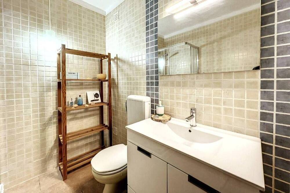 Ganze Wohnung, Fully equipped, by the sea in a quiet residential area near Olhão. in Moncarapacho, Parque Natural da Ria Formosa