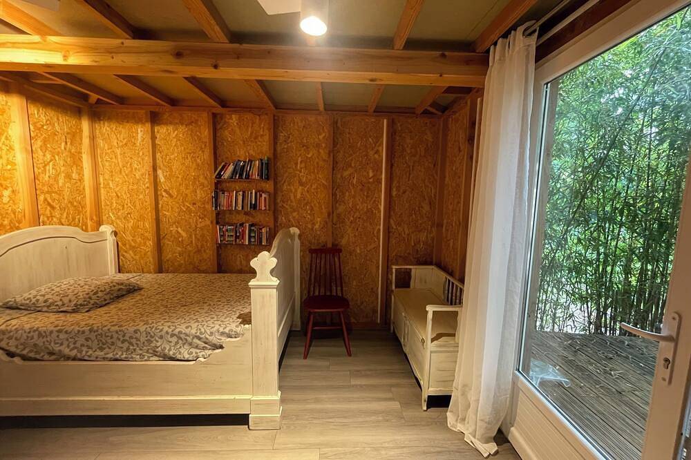 The bamboo villa in Vézénobres, Alès region