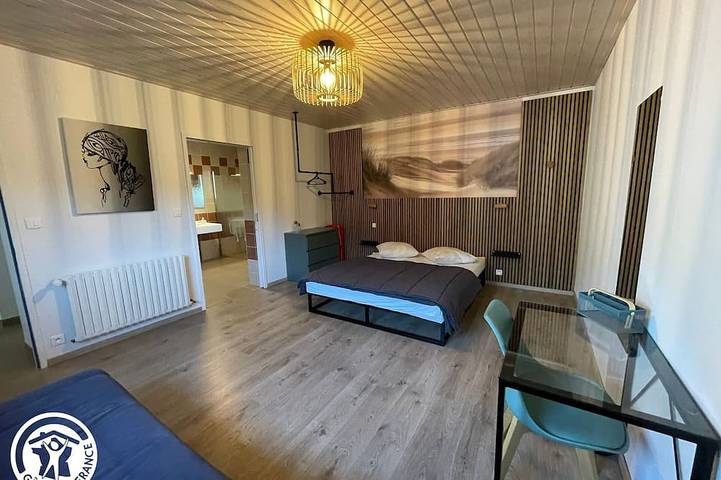 Gîte pour 8 personnes, avec jacuzzi ainsi que piscine et jardin, animaux acceptés à Saint-Hilaire-de-Riez - 2