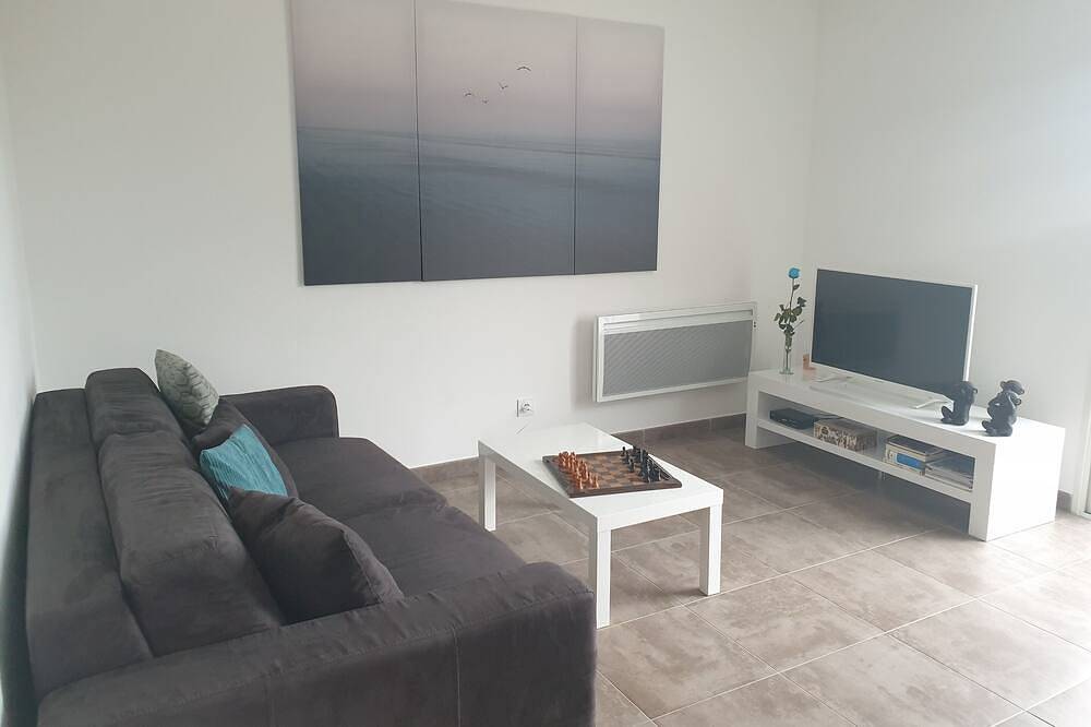 Entire apartment, Évasion vue mer à Farinole - 15 m² terrace, 2 minutes from the beach in Farinole, Calvi region