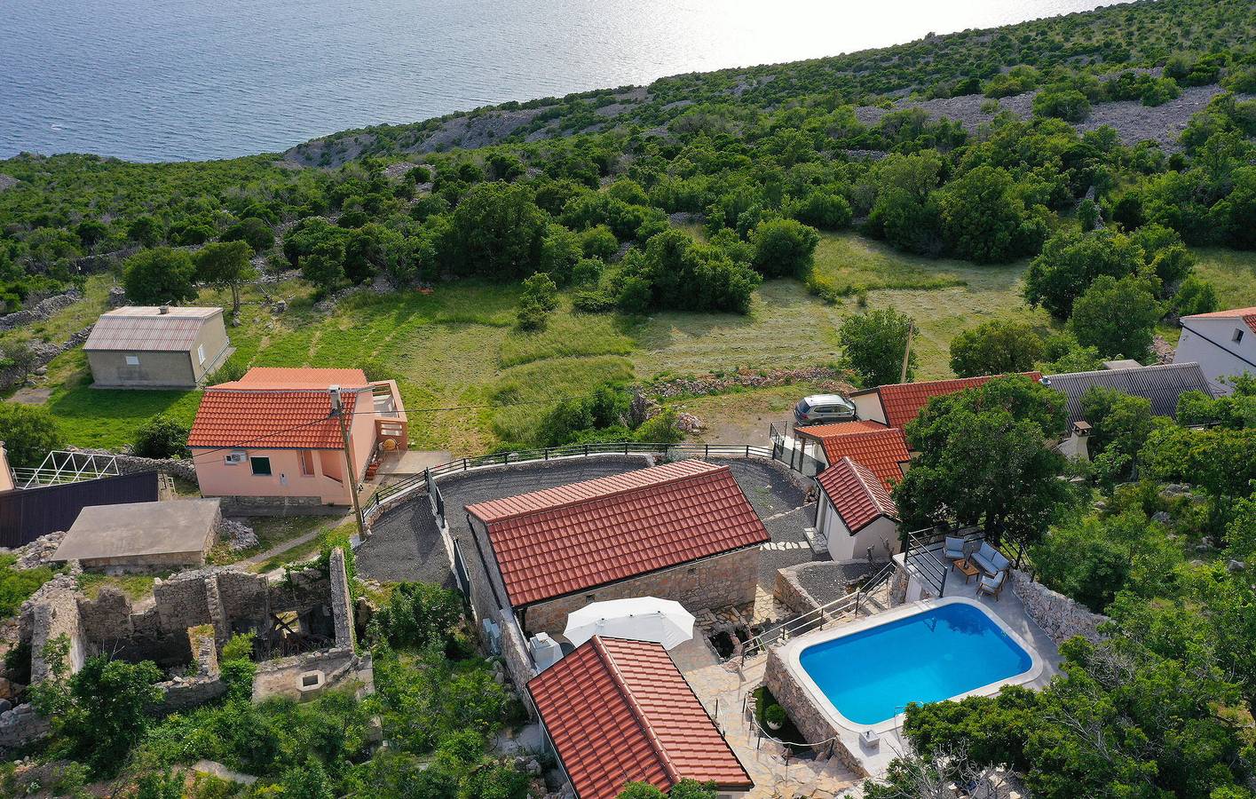 Ferienhaus für 4 Personen mit Garten in Cesarica, Naturpark Velebit