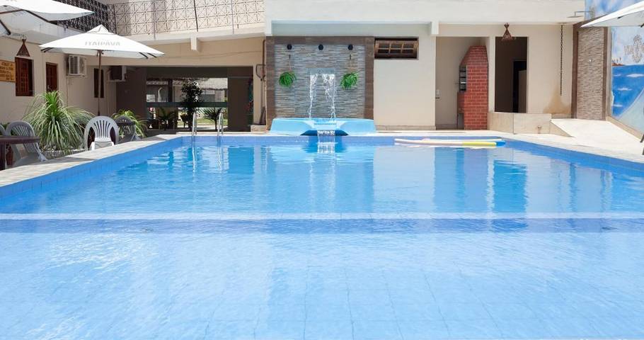 Pousadas para 4 pessoas, com jardim e piscina em São José da Coroa Grande