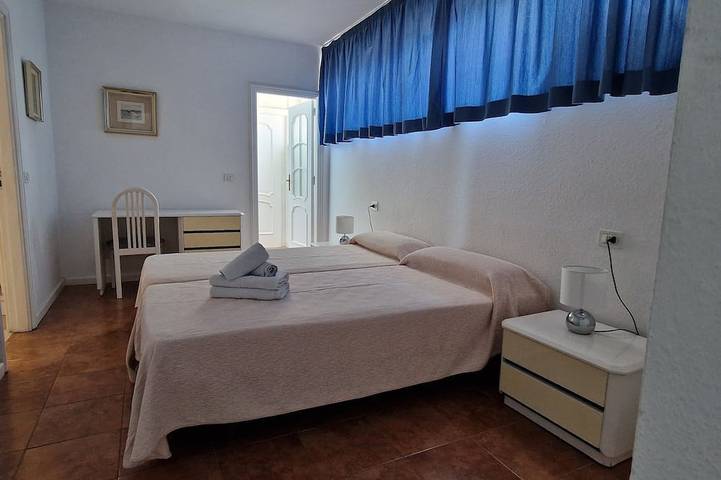 Appartement entier, Martianez Beach Apartment 1302, Sea Front&WIFI in Puerto de la Cruz, Tenerife du Nord