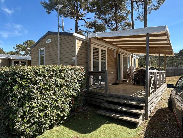 Camping pour 6 personnes, avec piscine ainsi que vue et jardin à Vendays-Montalivet