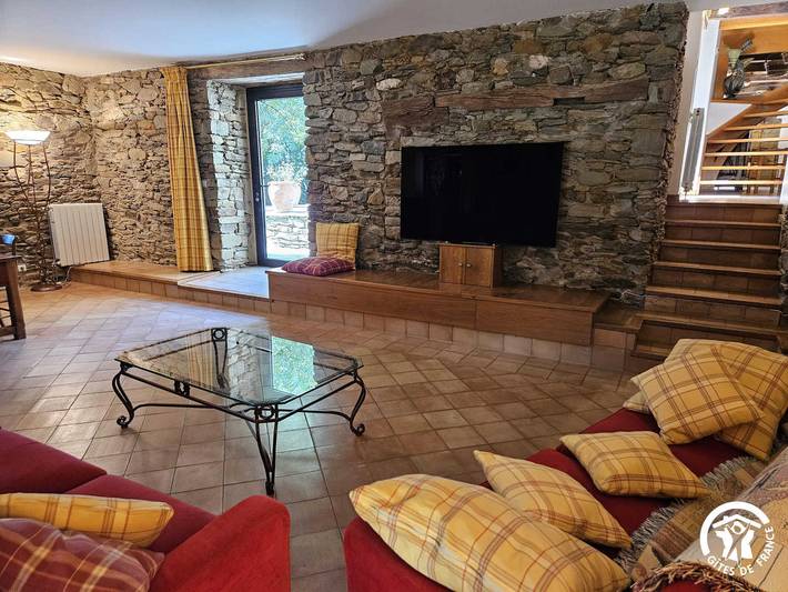 Gîte pour 9 personnes, avec Jacuzzi et Terrasse ainsi que Jardin et Piscine à Paulinet - 4