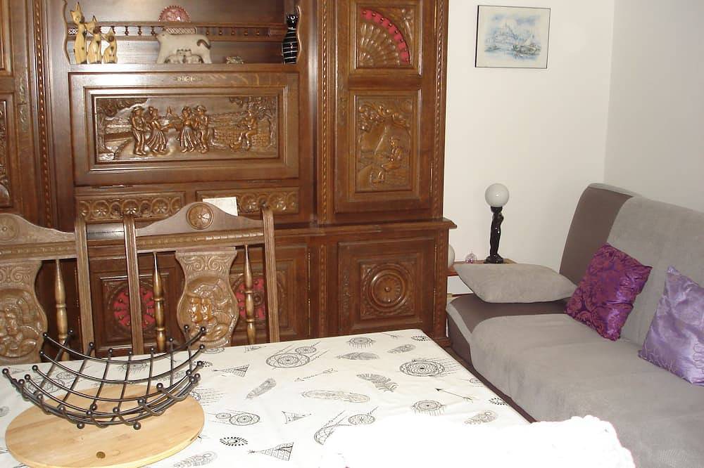 Entire apartment, Bay of Mont Saint Michel apartment with pool in Cherrueix, Mont-Saint-Michel Bay