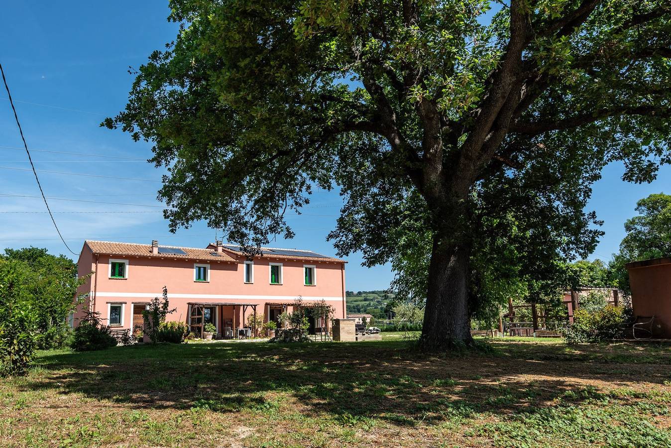 Villa 'All'ombra Della Quercia' con piscina privata, Wi-Fi e aria condizionata in Fano (Comune), Valle del Metauro