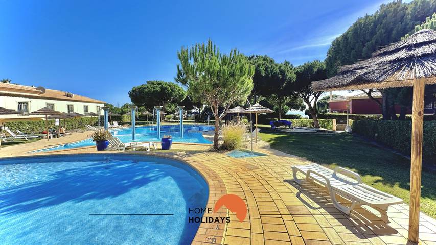 Apartamento de férias para 6 pessoas, com piscina e varanda em Praia da Oura