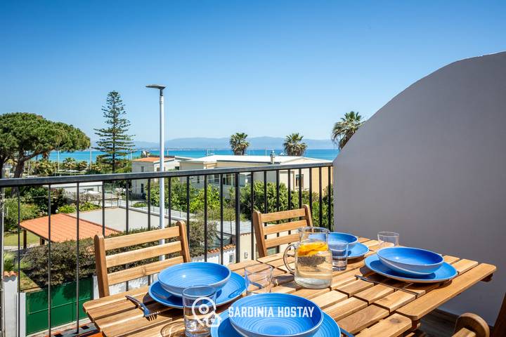 Apartamento para 4 personas, con Balcón además de Terraza y Vistas en Cagliari
