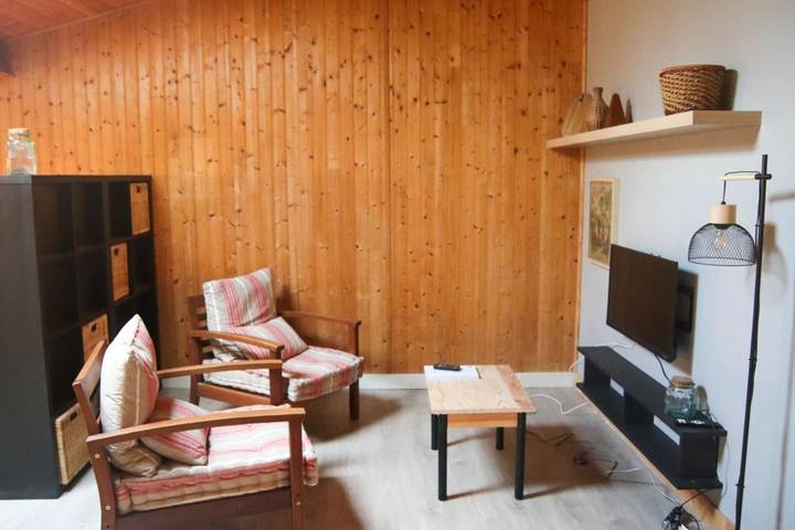 Gîte pour 2 personnes, avec terrasse et jardin à Saint-Aubin-de-Branne - 4