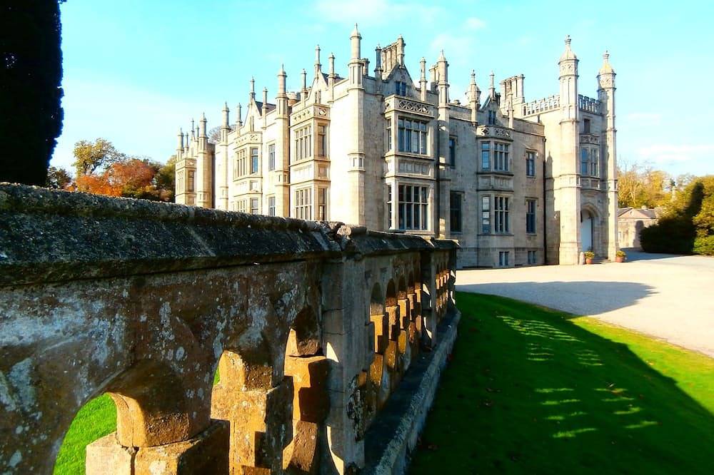 Entire apartment, Narrow Water Castle Self Catering Accommodation in County Down