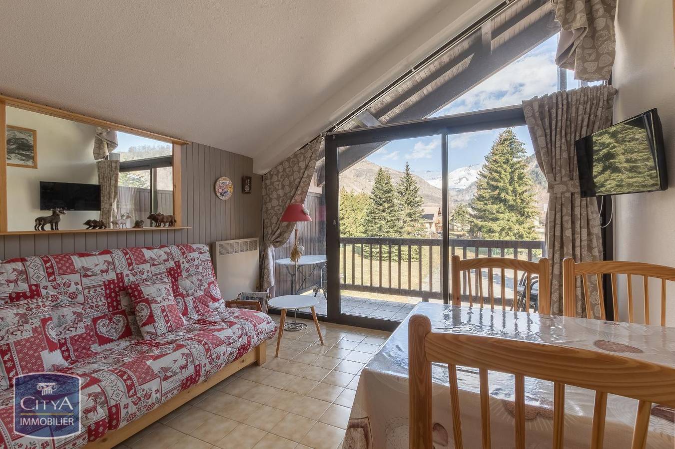 Ganze Wohnung, Apartment 'Tallas Pieds Des Pistes' mit Bergblick, Balkon und Wlan in Ancelle, Nationalpark Écrins