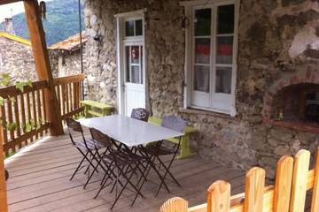 Gîte pour 8 personnes, avec jardin et balcon à Mercus-Garrabet
