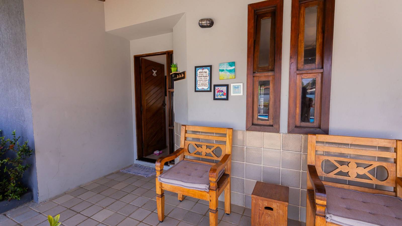 Casa com Wi-Fi, Piscina e Garagem a 550m da Praia in Lauro de Freitas, Bahia