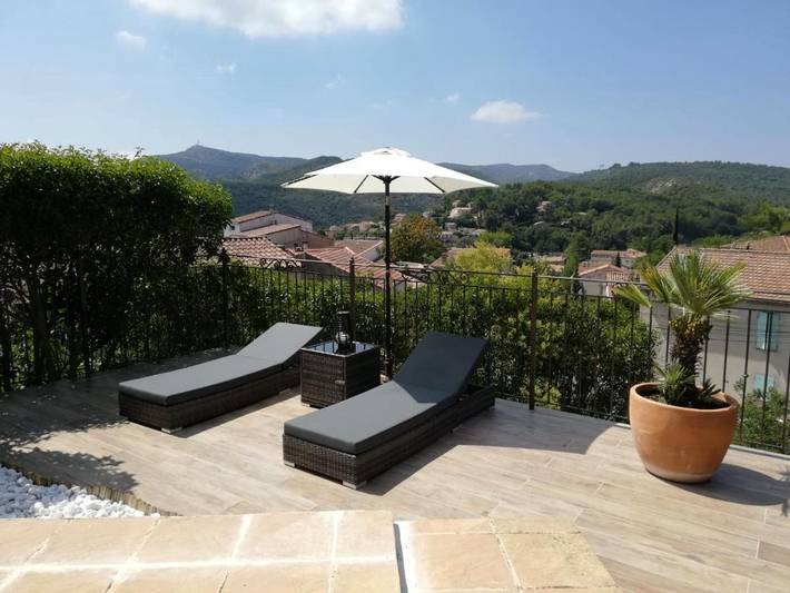 Location de vacances pour 6 personnes, avec piscine ainsi que jardin et vue à Peypin - 4