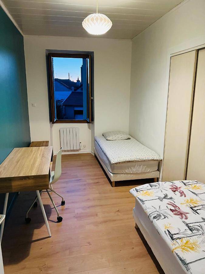 Appartement entier, Two-Bedroom Apartment in Oyonnax, Nantua