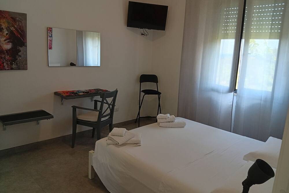 Entire apartment, Bilocale a 150 Metri dal Mare in Villammare, Vibonati