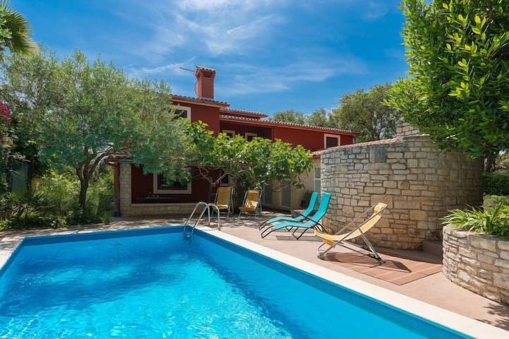 Ferienhaus für 6 Personen, mit Pool und Garten - 1