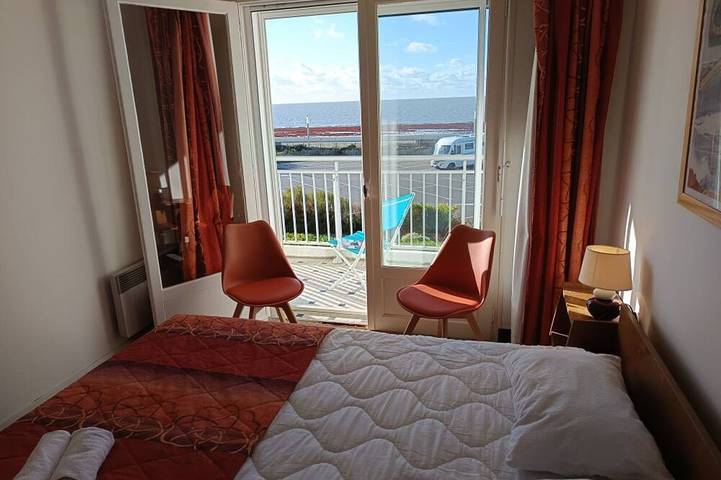 Entire apartment, Sea view apartment in Notre-Dame-de-Monts - 5 people, pets in Notre-Dame-de-Monts, Vendée