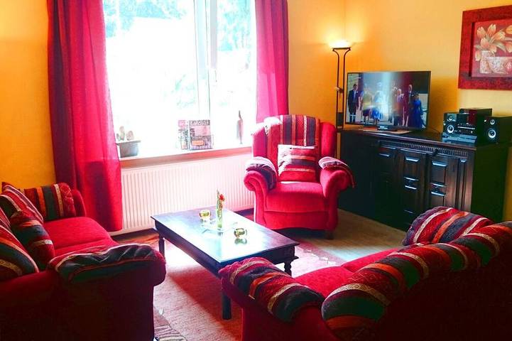 Ferienwohnung für 7 Personen, mit Whirlpool und Garten