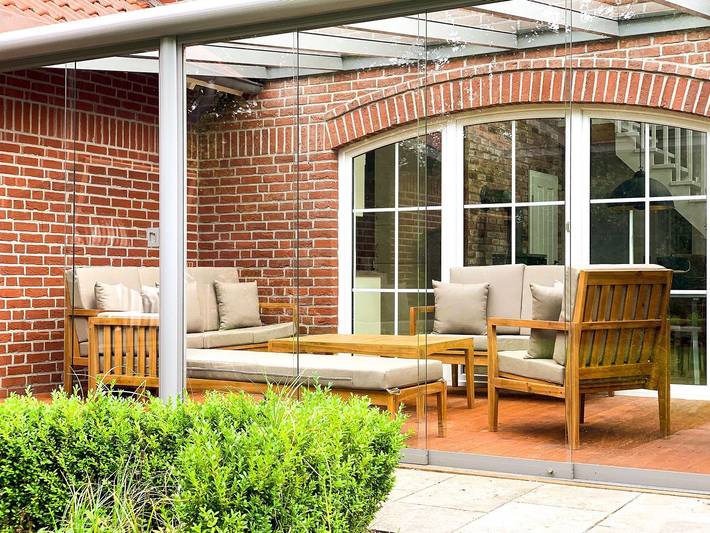 Exklusives Luxus-Ferienhaus direkt am Wasser mit 5 Sternen im ostfriesischen Ambiente mit Bootssteg und Sauna. in Hage, Norden und Umgebung