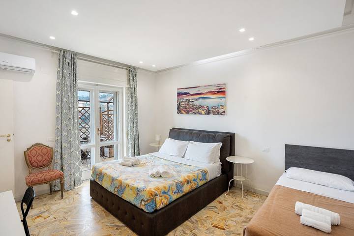 B&B für 3 Personen, mit Balkon in Neapel