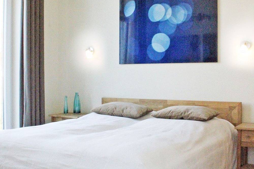 Das exklusive Ferienhaus \"Windrose“ ist ideal für eine 6-köpfige Familie oder befreundete Paare und bietet an heißen Tagen eine Abkühlung an der nahegelegenen Badestelle in Kosel, Rendsburg-Eckernförde