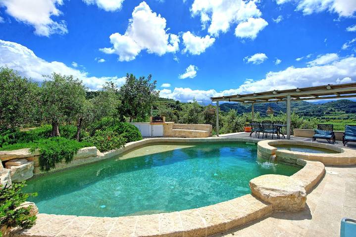 Villa pour 8 personnes, avec piscine et balcon - 1