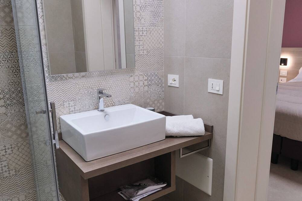 Double room with special accesses in a B&B in Porto Viro in Porto Viro, Polesine