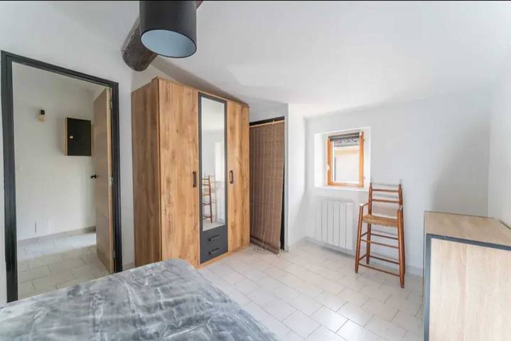 Ganze Wohnung, Moderne Wohnung in L'Isle-sur-la-Sorgue, 50 qm mit Parkplatz. in L'Isle-sur-la-Sorgue, Vaucluse