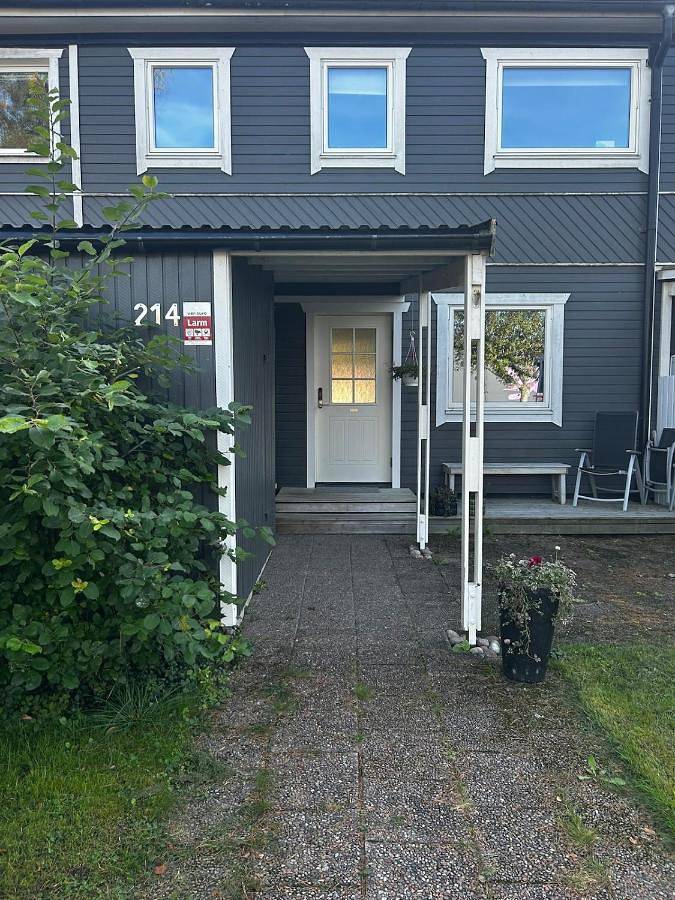 Villa för 8 Personer, med trädgård och bastu i Nacka