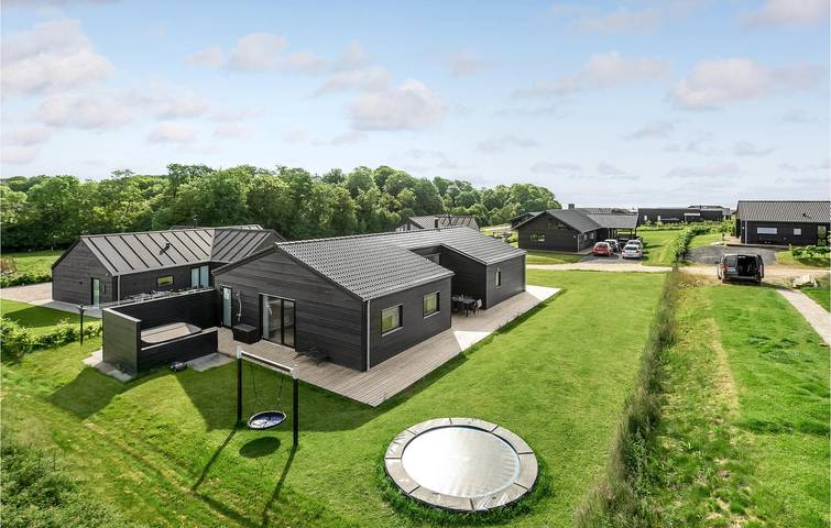 Ferienhaus für 10 Personen, mit Garten und Terrasse sowie Sauna