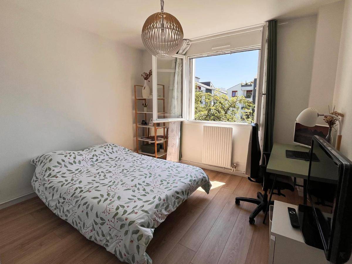 Appartement entier, Two-Bedroom Apartment in Fontenay-sous-Bois, Val-de-Marne