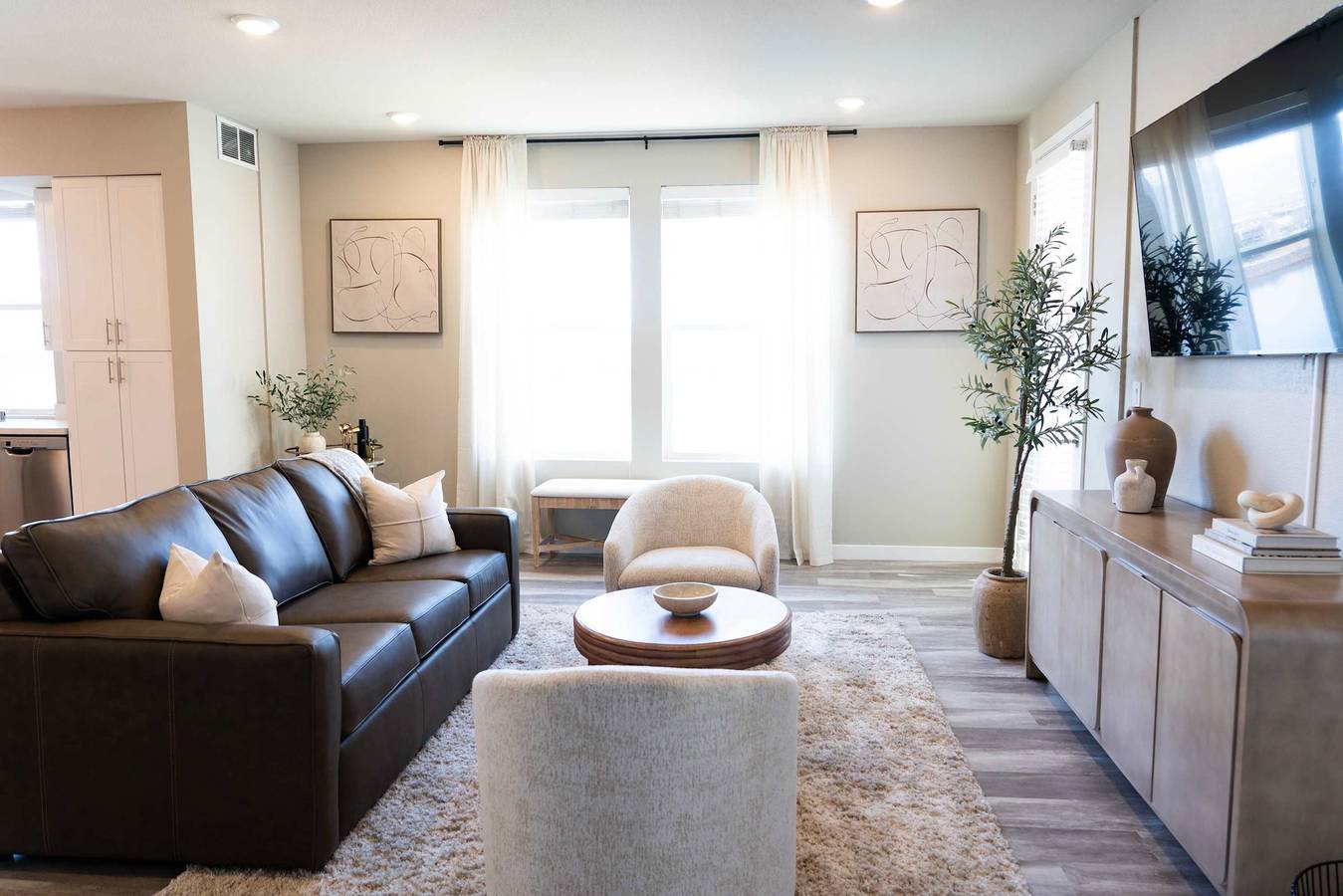 Appartamento intero, Amazing Water View w/ Jacuzzi & Sky Lounge in Sparks, Nevada