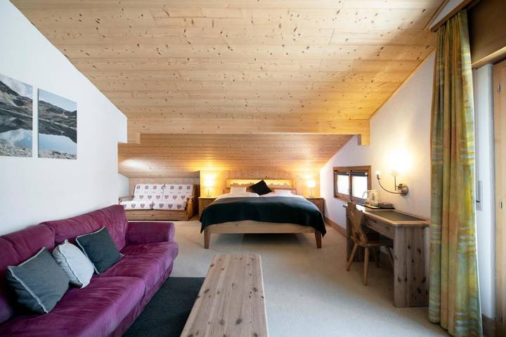 Hôtel pour 2 personnes, avec vue ainsi que terrasse et sauna, animaux acceptés dans Saint Luc - 2