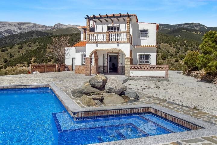 Casa de vacaciones para 10 personas, con terraza y piscina - 1